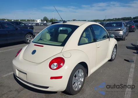 2010 Volkswagen New Beetle 2.5L from USA, damaged, VIN 3VWPG3AG0AM021014